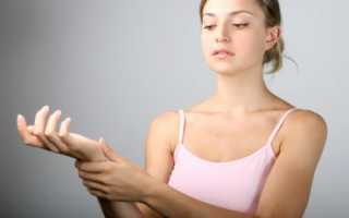 Почему немеют пальцы на руках?