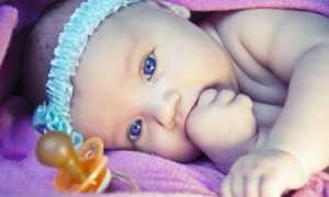 Как приучить ребенка сосать соску?